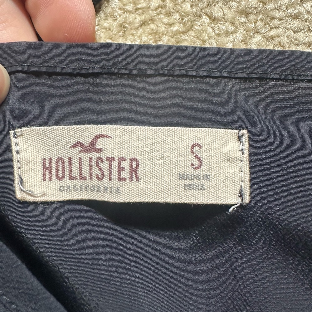Hollister Black Camisole Top - Picture 2 of 7